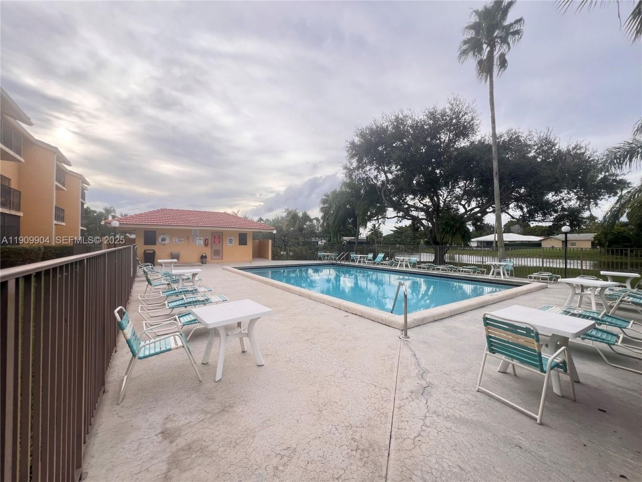 11441 NW 39th Ct, Unit 117-3, Coral Springs, FL 33065 Photo