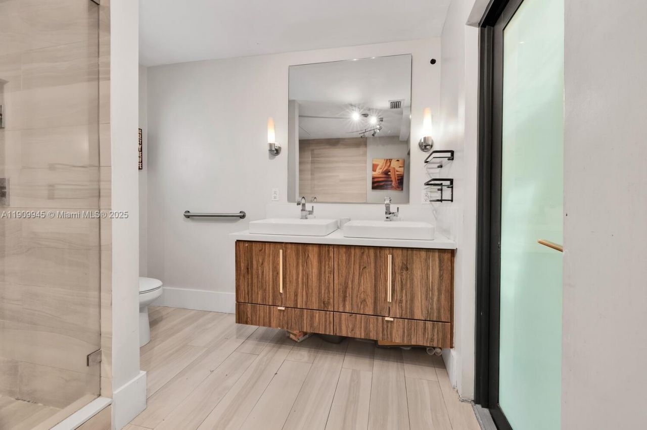 1009 Genoa St, Coral Gables, FL 33134 Photo