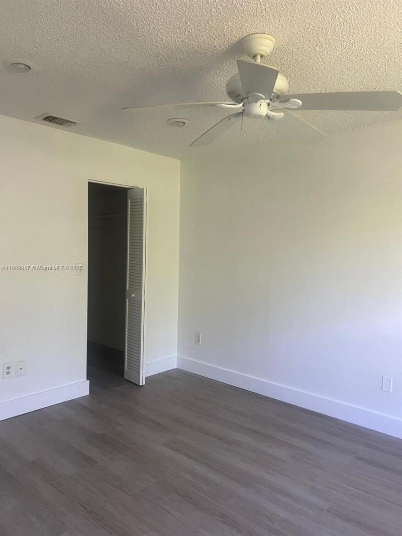 438 NE 210th Cir Ter, Unit 202-4B, Miami, FL 33179 Photo