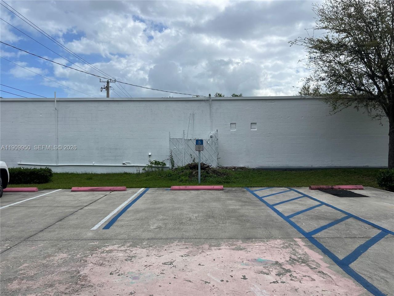1001 W Midway Rd, Fort Pierce, FL 34982 Photo