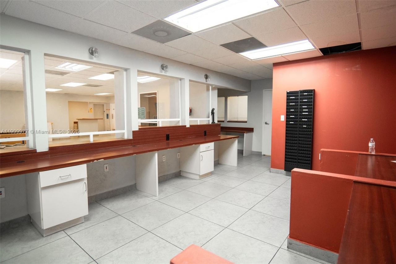 1901 SW 1st St, Miami, FL 33135 Photo