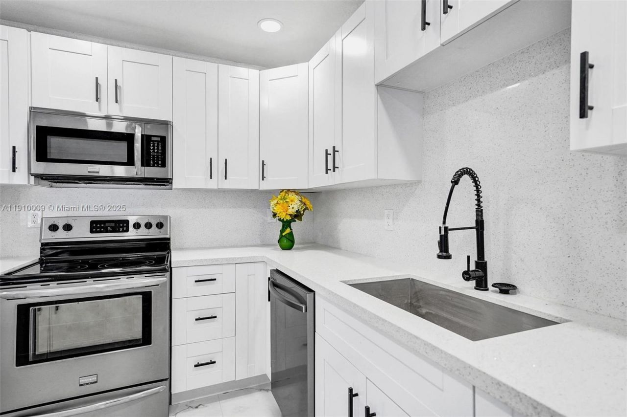 1143 NW 18th St, Fort Lauderdale, FL 33311 Photo