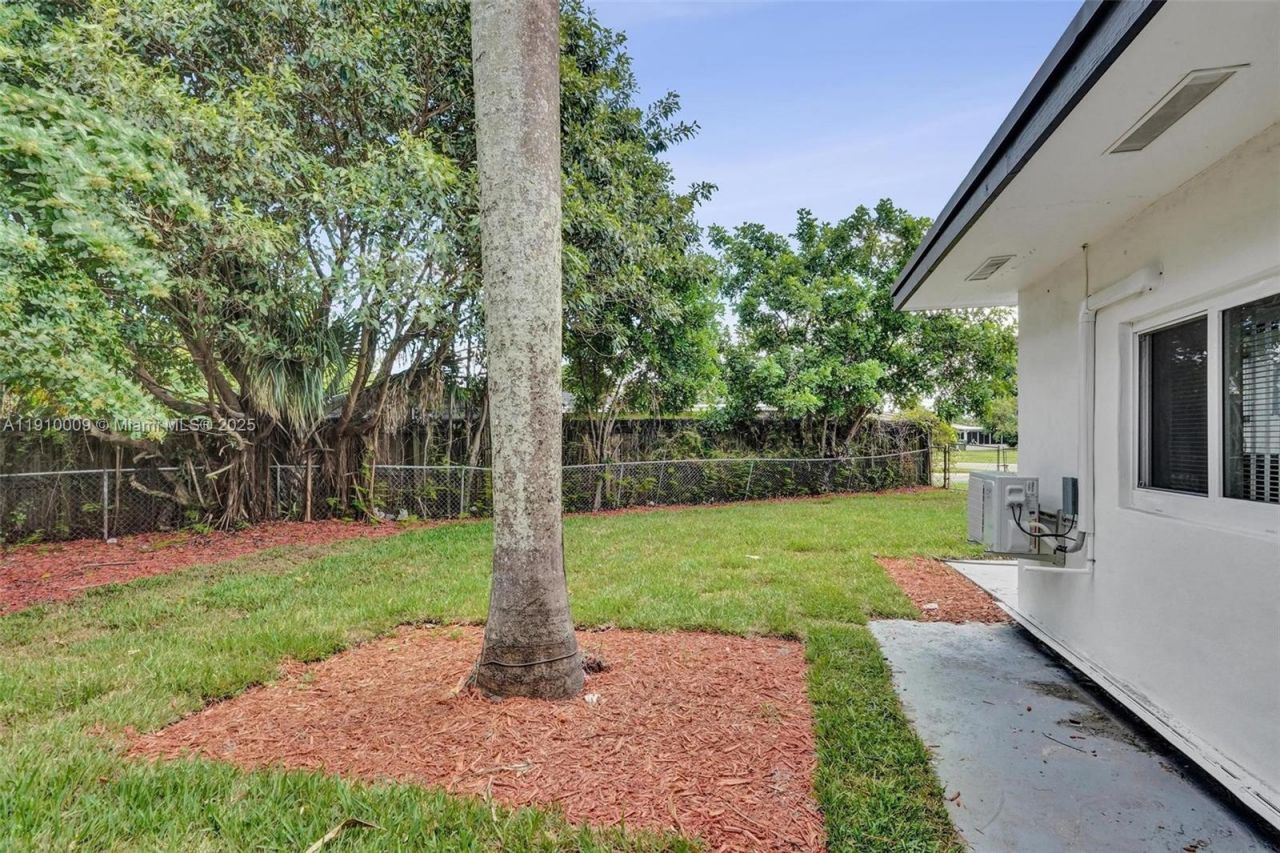 1143 NW 18th St, Fort Lauderdale, FL 33311 Photo