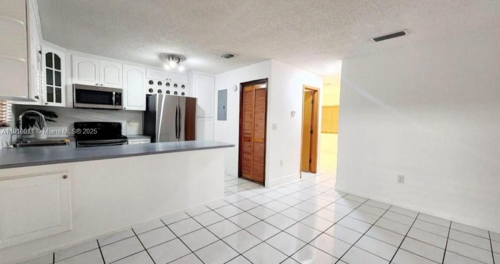 141 SW 113th Ave, Unit 102-14, Sweetwater, FL 33174 Photo