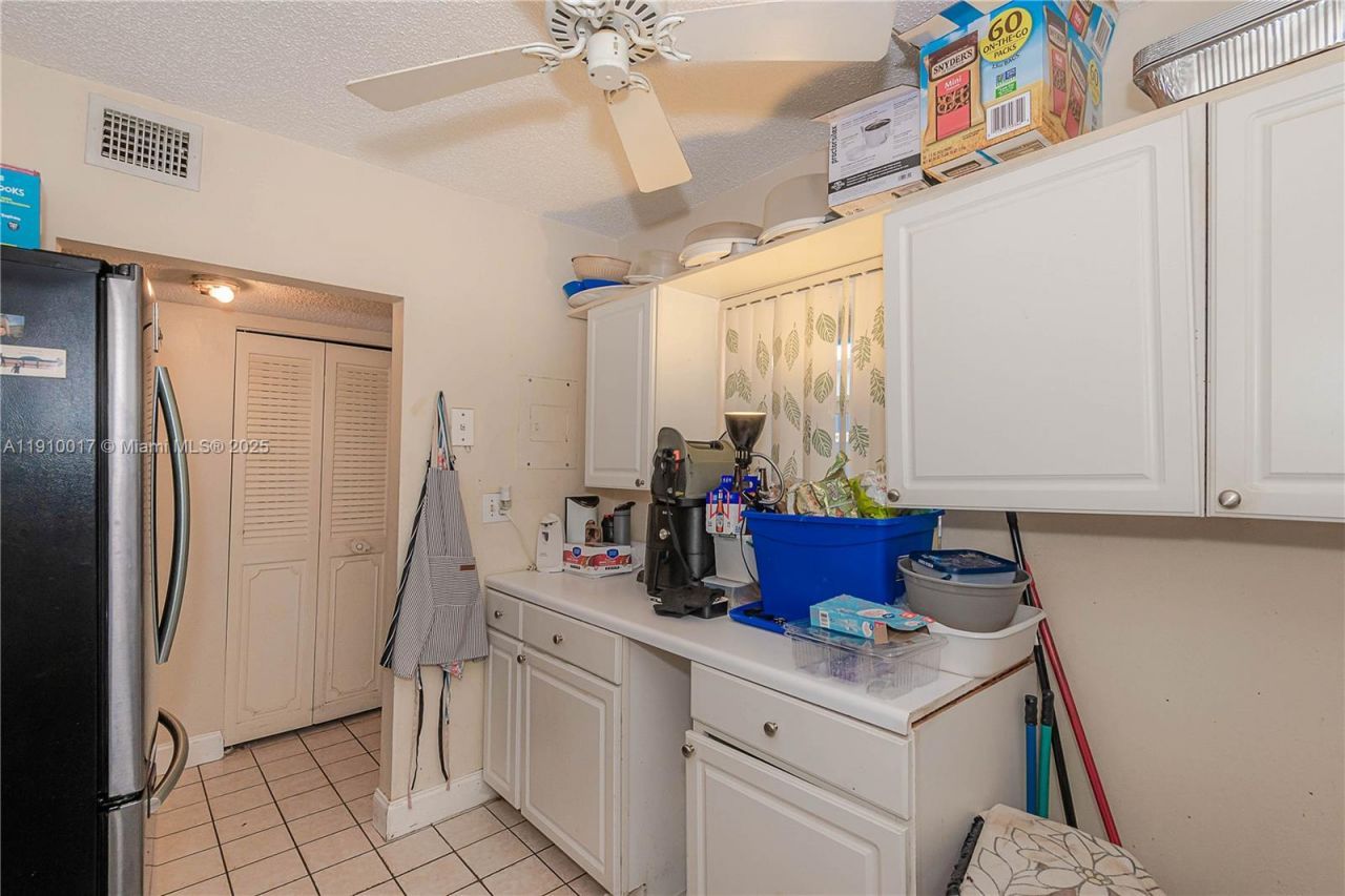 2850 Somerset Dr, Unit 308L, Lauderdale Lakes, FL 33311 Photo
