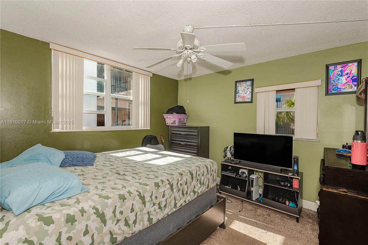 2850 Somerset Dr, Unit 308L, Lauderdale Lakes, FL 33311 Photo