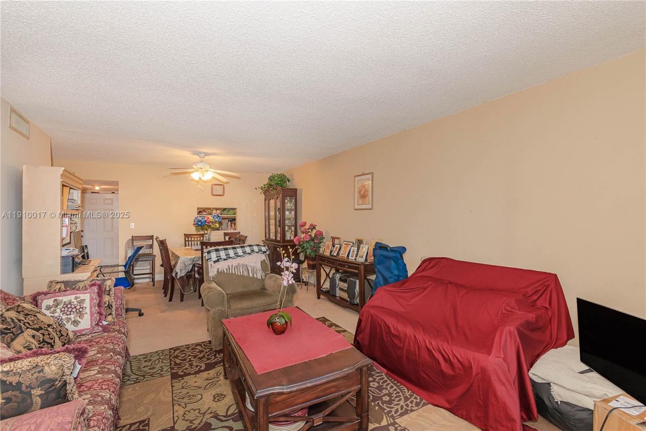 2850 Somerset Dr, Unit 308L, Lauderdale Lakes, FL 33311 Photo