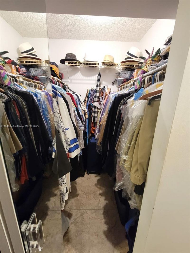 1400 Saint Charles Pl, Unit 215, Pembroke Pines, FL 33026 Photo