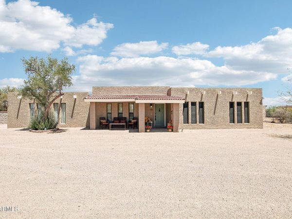 228 W CALLE TUBERIA, Casa Grande, AZ 85194