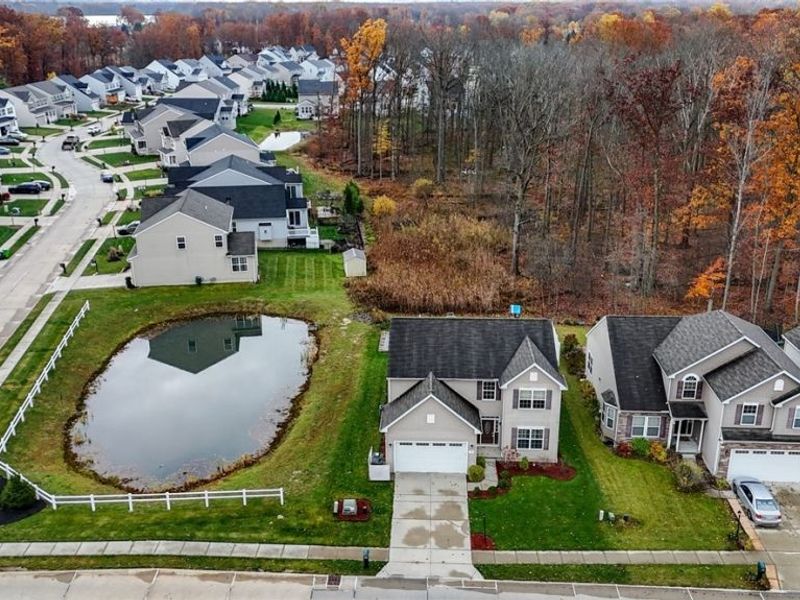 3784 Firethorn Drive, Aurora, OH 44202 Photo 2