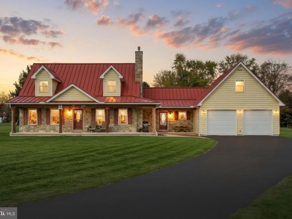 16434 CROSS ROADS AVENUE, STEWARTSTOWN, PA 17363