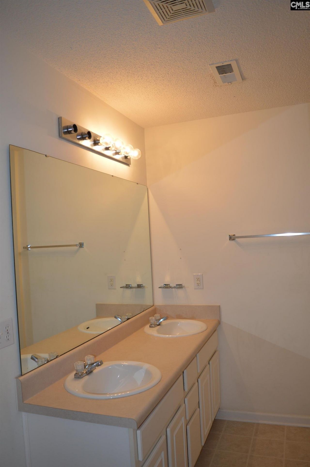 2004 Rolling Hills Road Photo 14