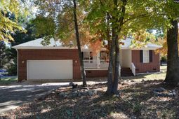 2004 Rolling Hills Road photo 4