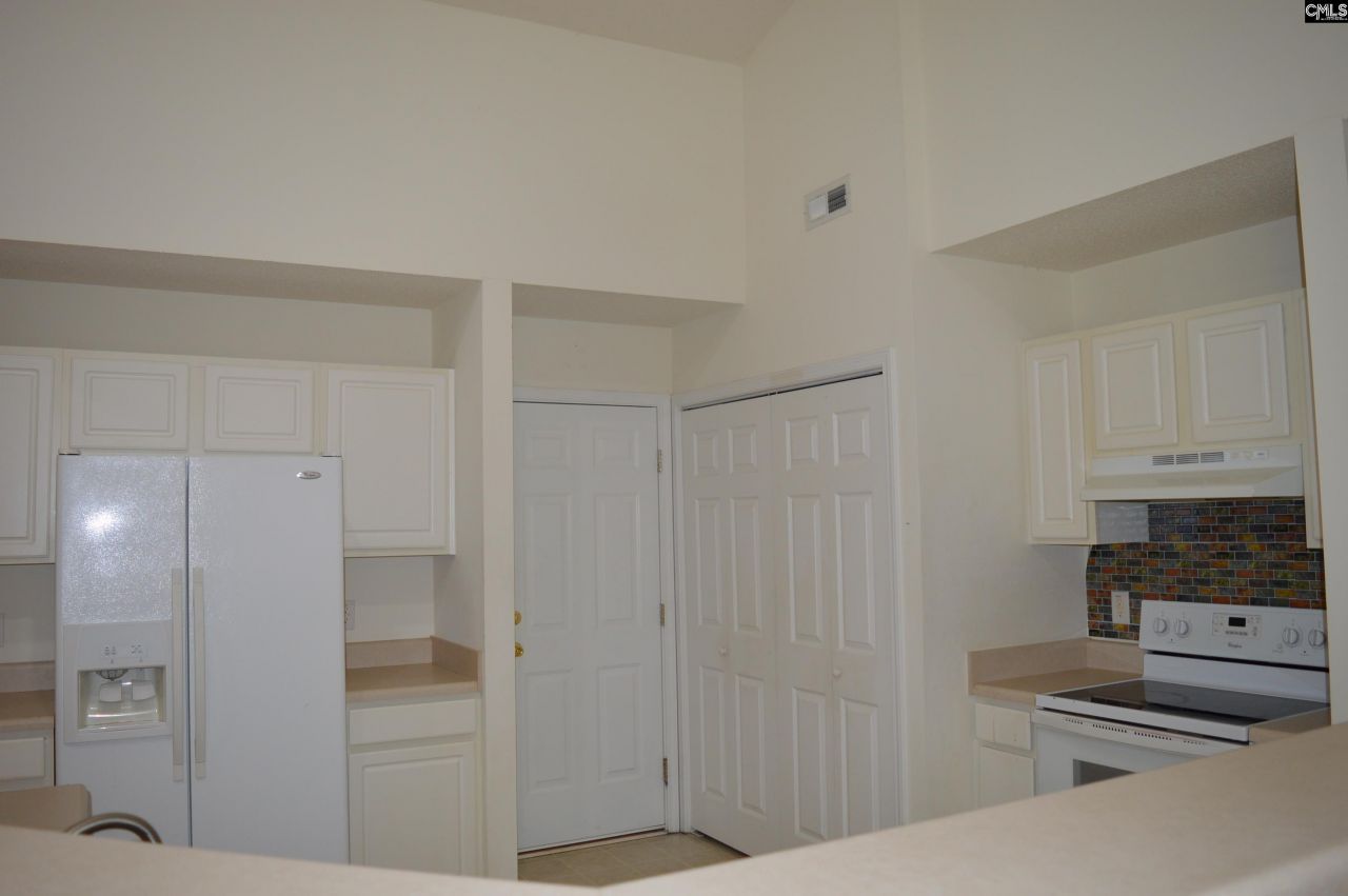 2004 Rolling Hills Road Photo 8