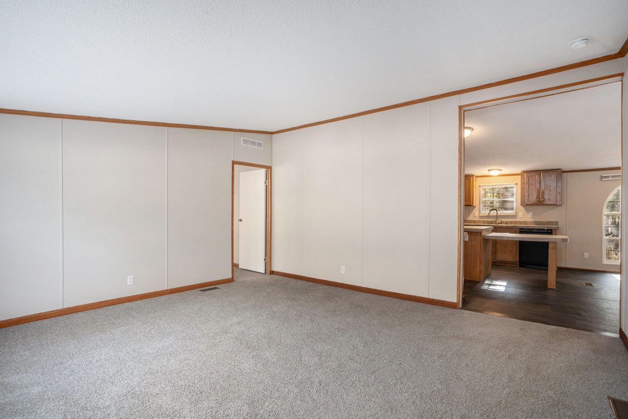 1021 Nash Road Photo 8