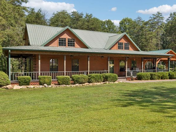 602 Gaither Hinson Rd, Waynesboro, TN 38485