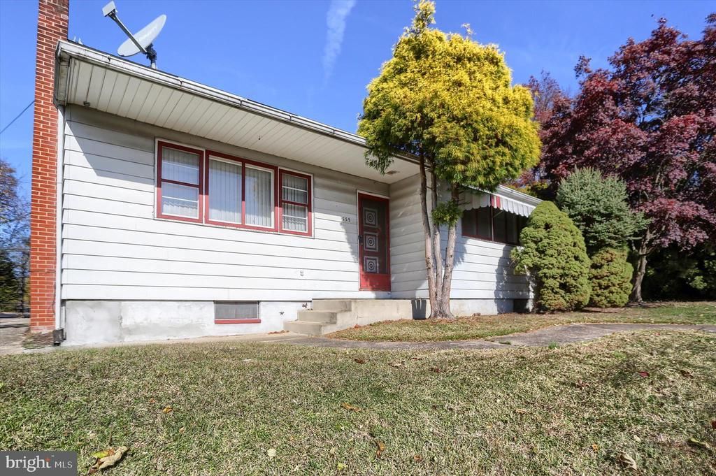 555 Pine Street, Steelton, PA 17113 Main Photo