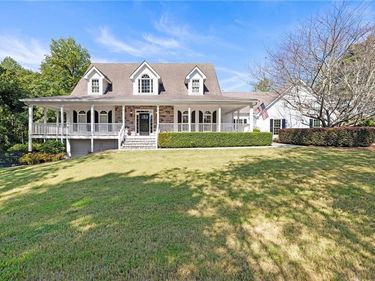 3608 Sunflower Drive, Buford, GA 30519