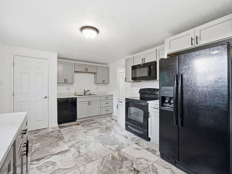 1830 Winding Hollow Drive, Columbus, OH 43223 Photo 20