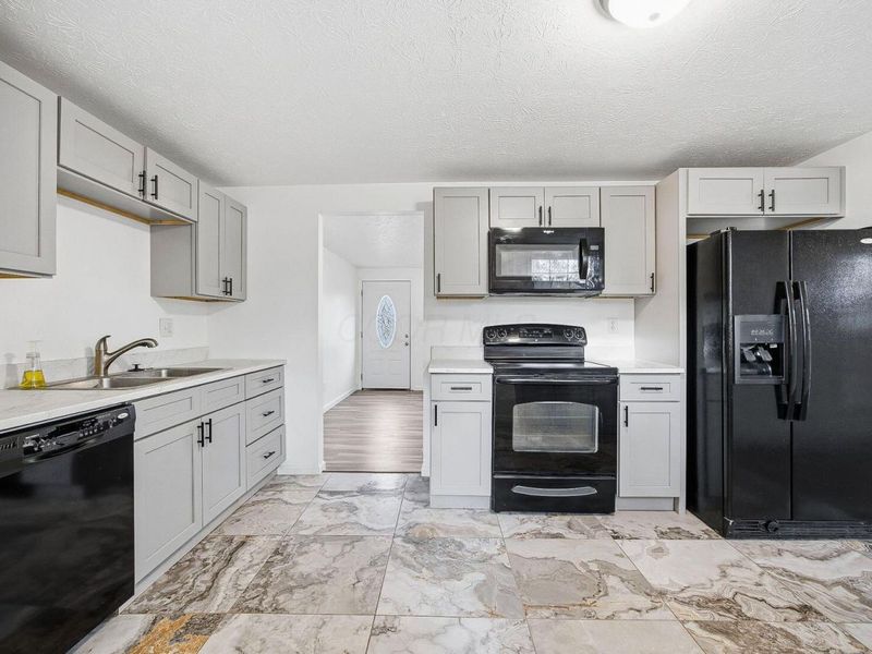 1830 Winding Hollow Drive, Columbus, OH 43223 Photo 23