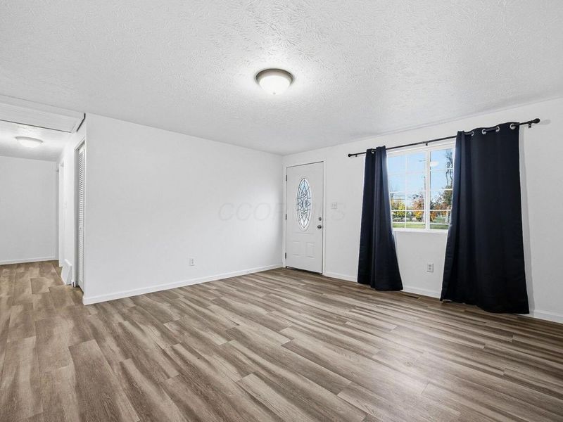 1830 Winding Hollow Drive, Columbus, OH 43223 Photo 9