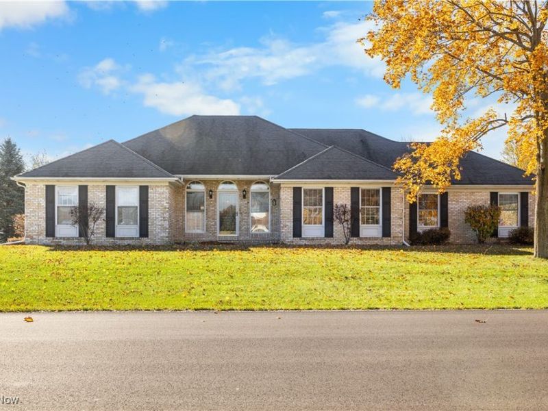 4082 Huntington Court, Ashtabula, OH 44004 Photo 1