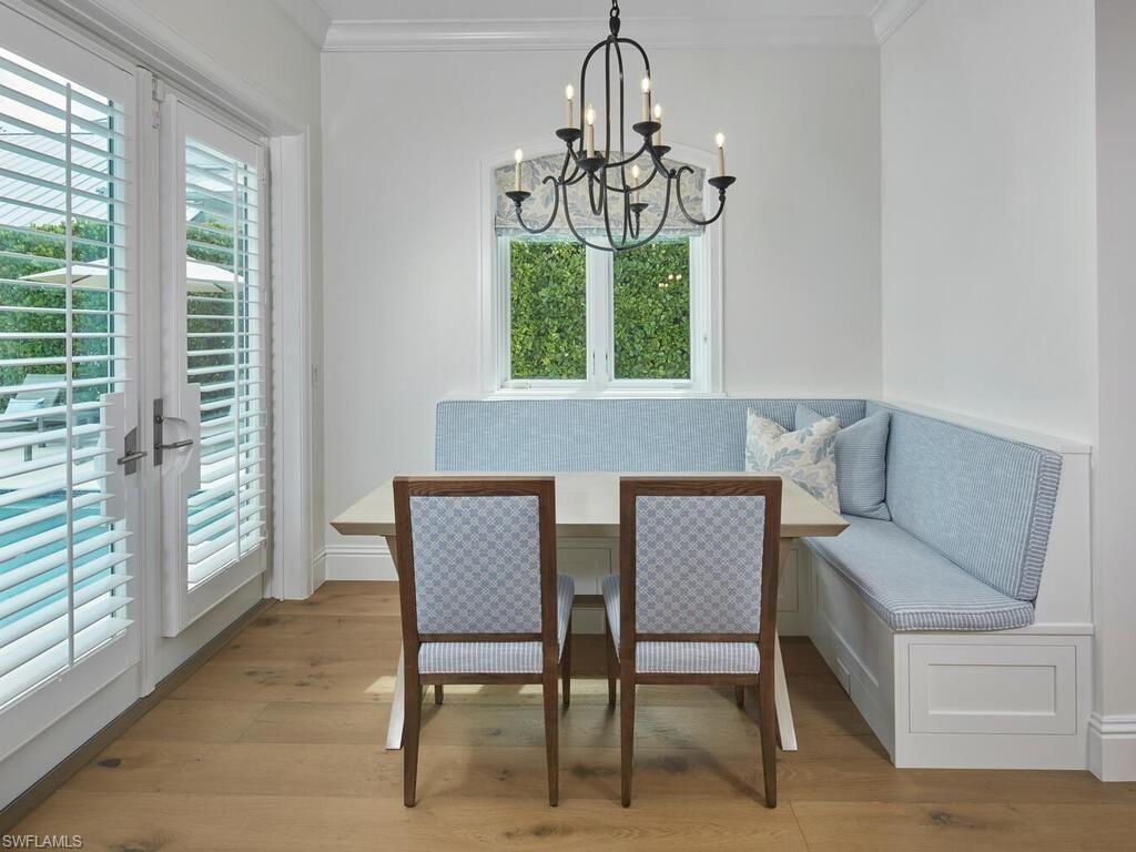 570 2nd Ave N, Naples, FL 34102 Photo