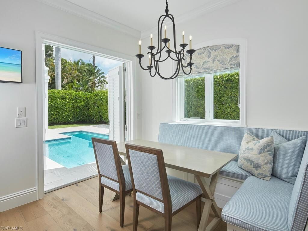 570 2nd Ave N, Naples, FL 34102 Photo