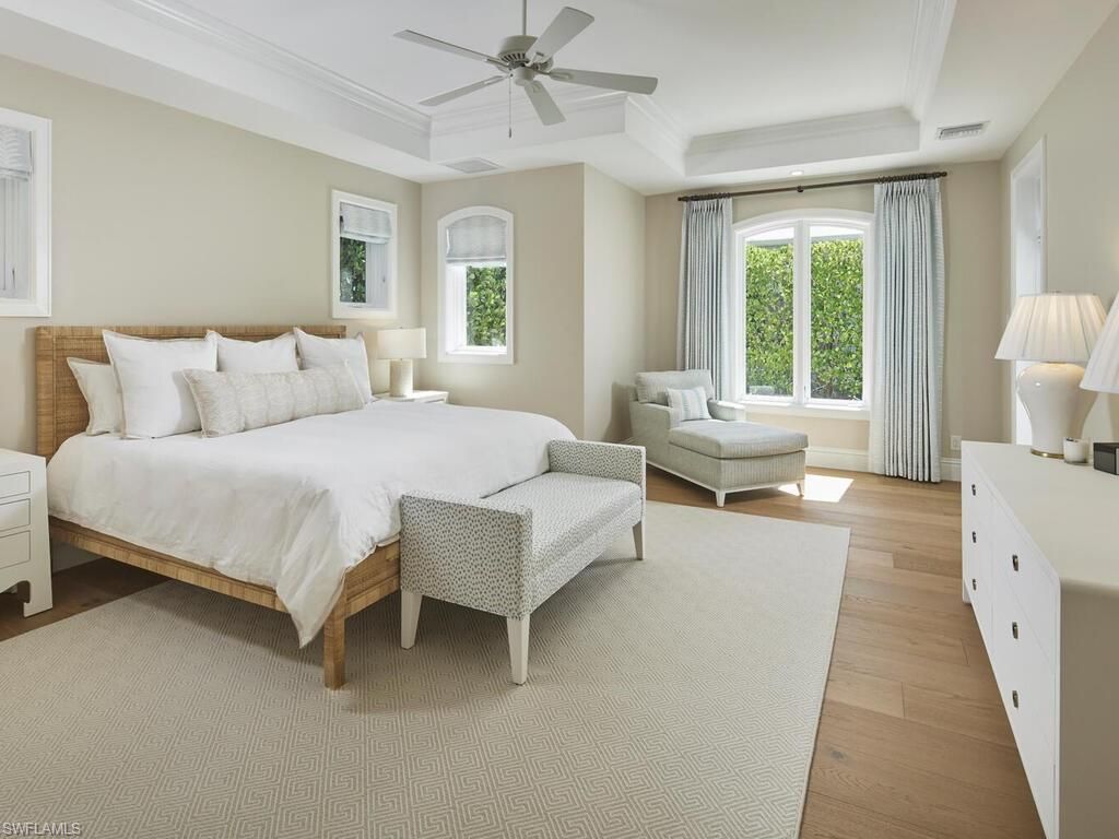 570 2nd Ave N, Naples, FL 34102 Photo