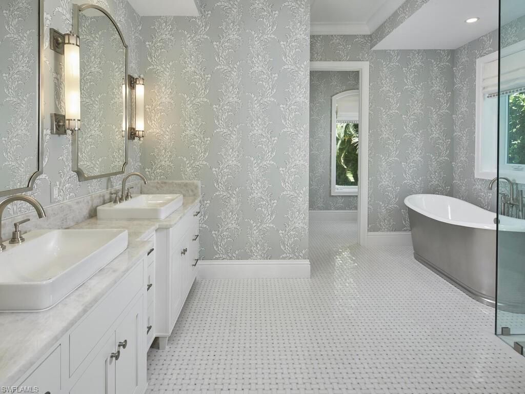 570 2nd Ave N, Naples, FL 34102 Photo