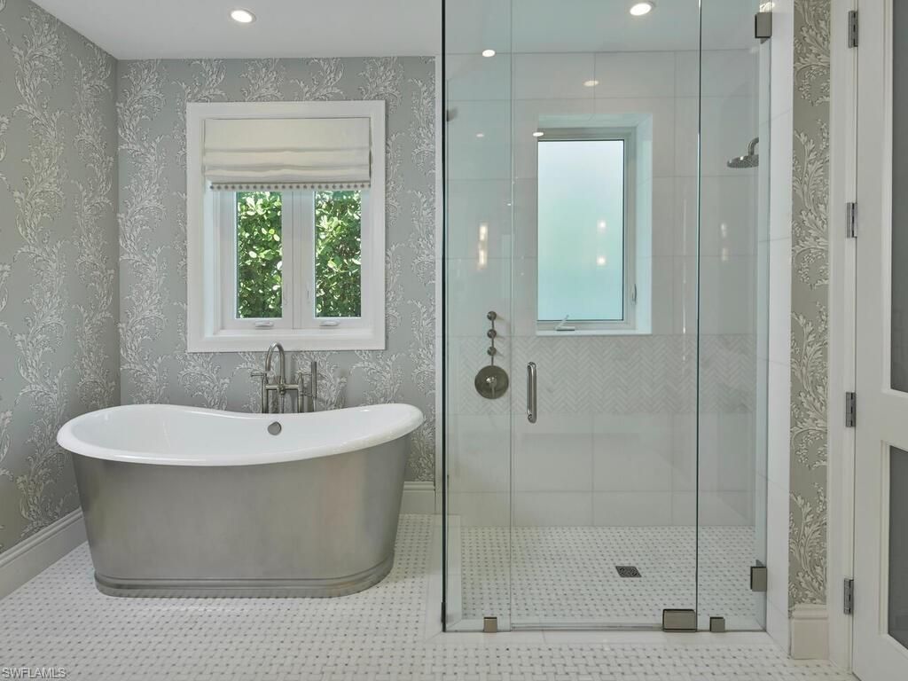 570 2nd Ave N, Naples, FL 34102 Photo