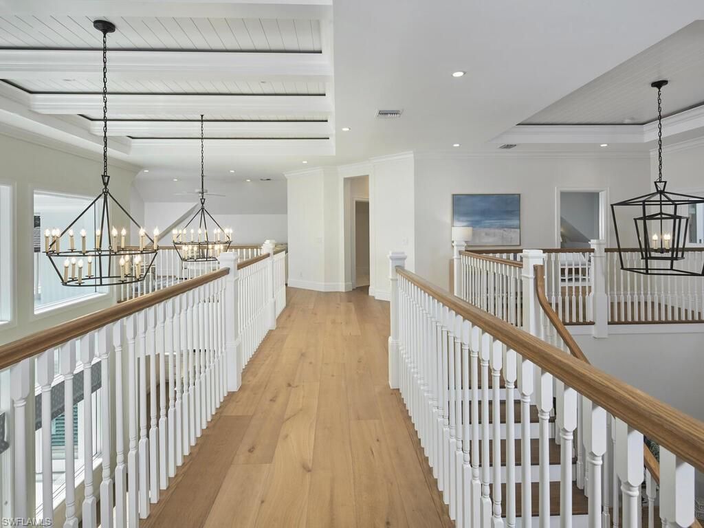 570 2nd Ave N, Naples, FL 34102 Photo