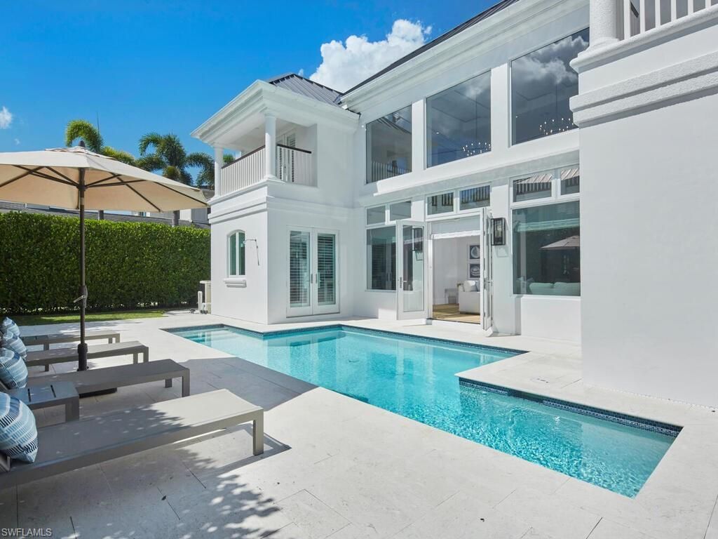 570 2nd Ave N, Naples, FL 34102 Photo