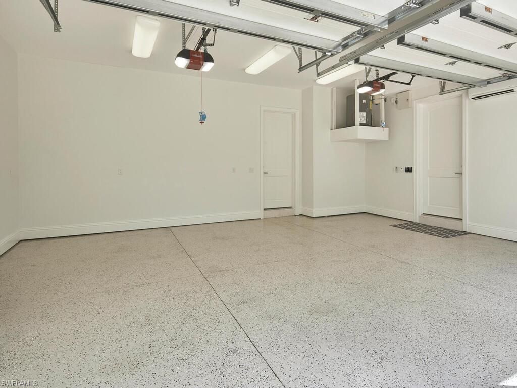 570 2nd Ave N, Naples, FL 34102 Photo