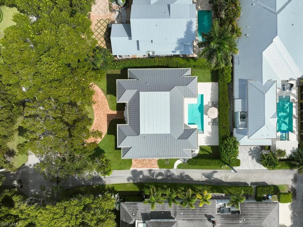 570 2nd Ave N, Naples, FL 34102 Photo