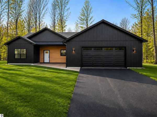 2750 Crimson King Drive, Interlochen, MI 49643