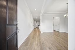 386 Harbison Circle photo 4