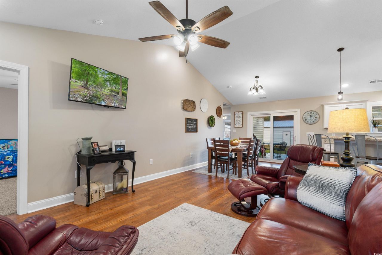 3753 Edwards Rd. Photo 7