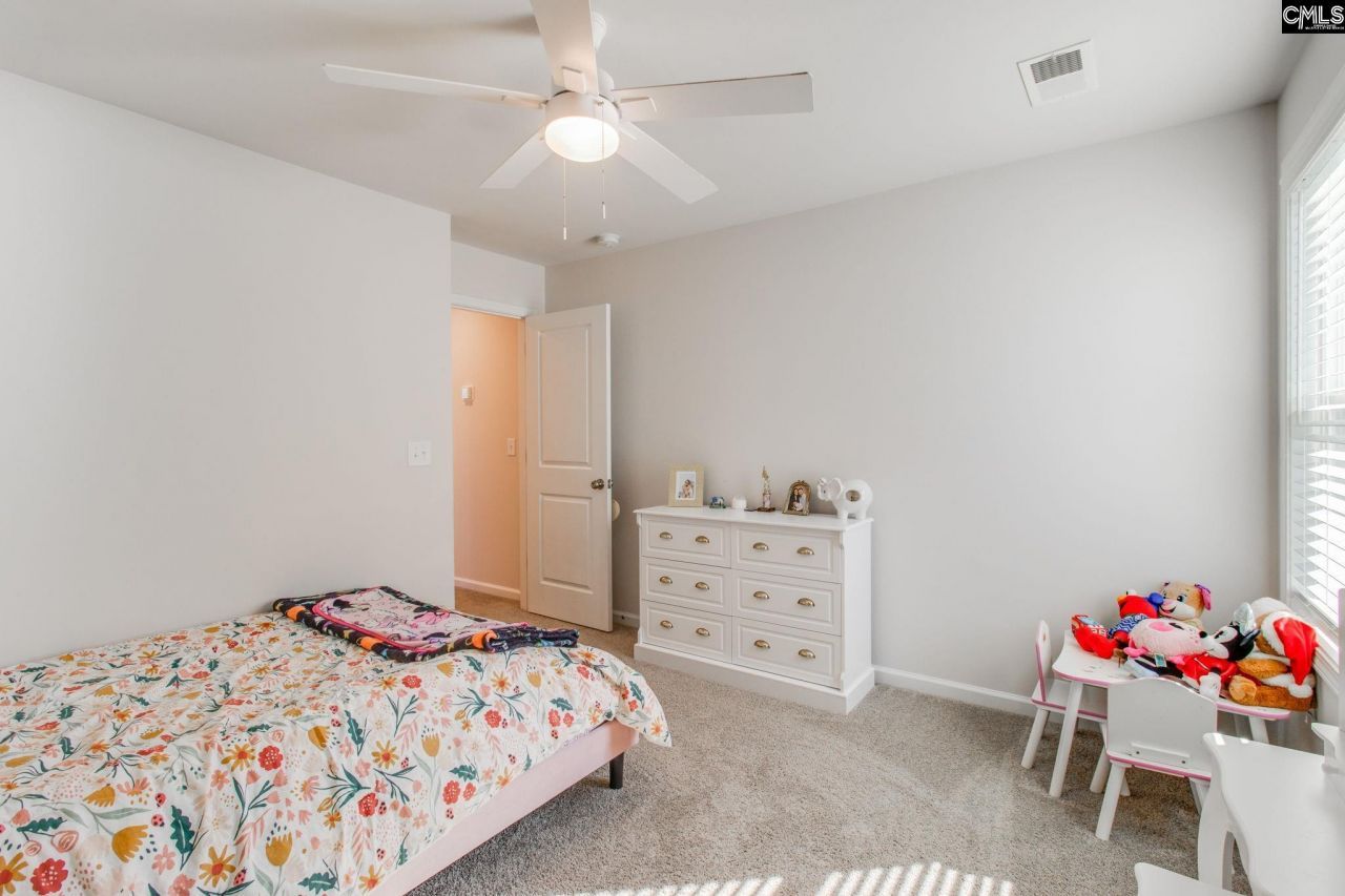 128 Coppersmith Drive Photo 32