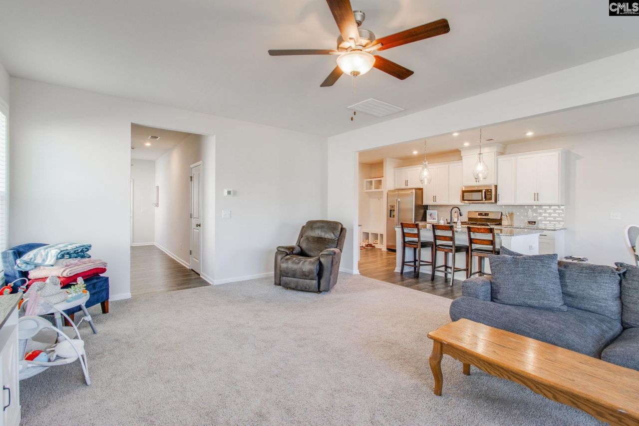 128 Coppersmith Drive Photo 9