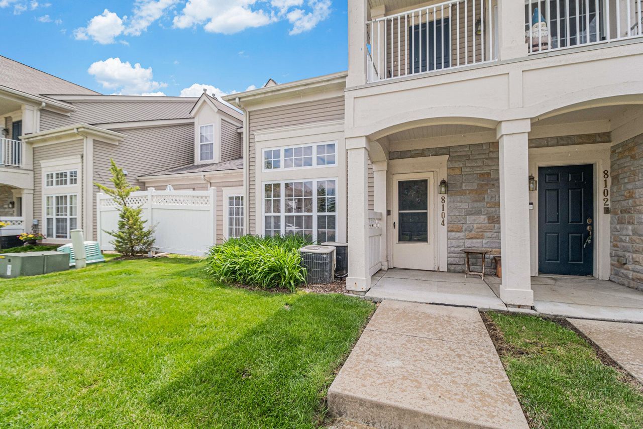 8104 Addington Drive, Commerce Township, MI 48390 Main Photo