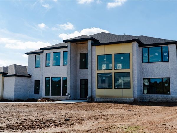 309 NE Meadowgreen Street , Bentonville, AR 72713