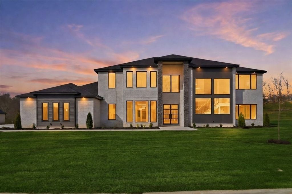 309 NE Meadowgreen Street, Bentonville, AR 72713 Main Photo