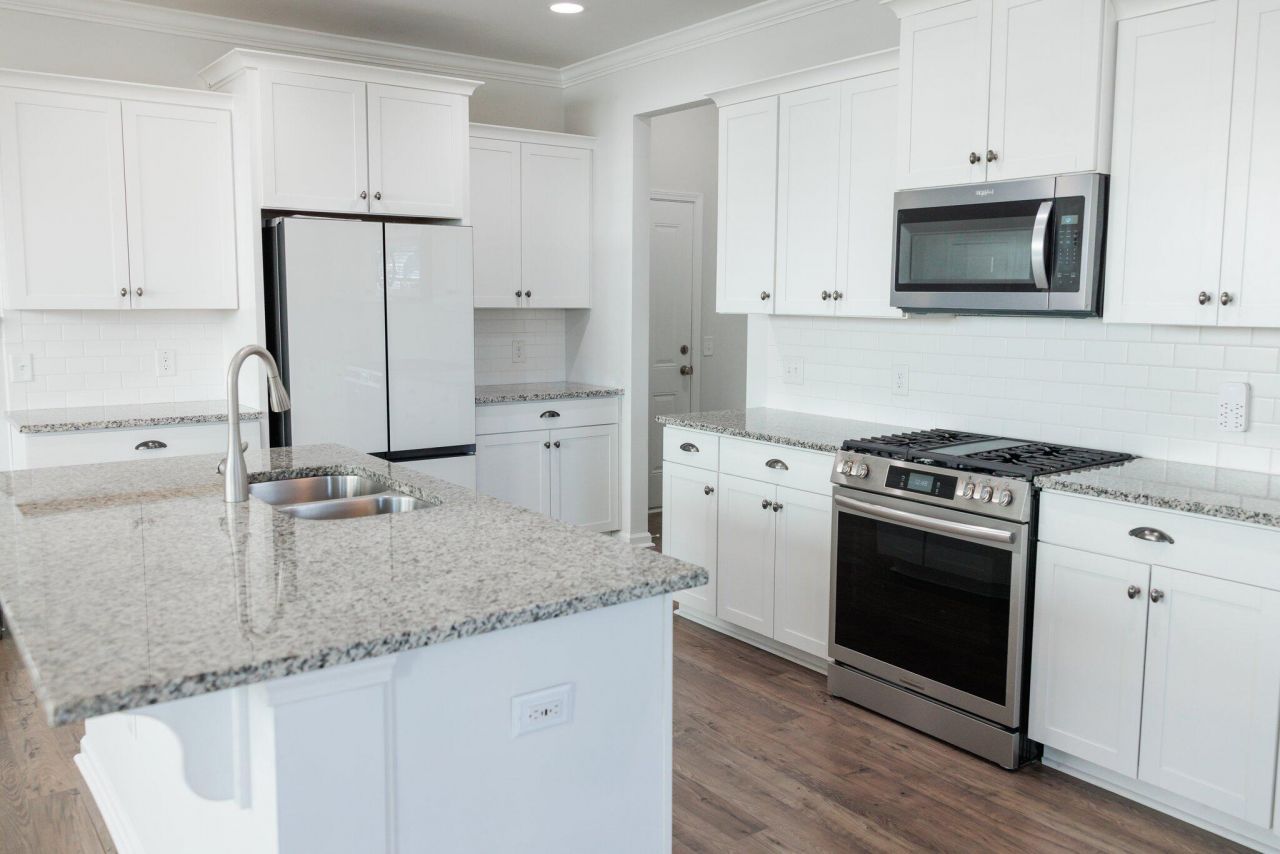 516 Alderly Drive Photo 10