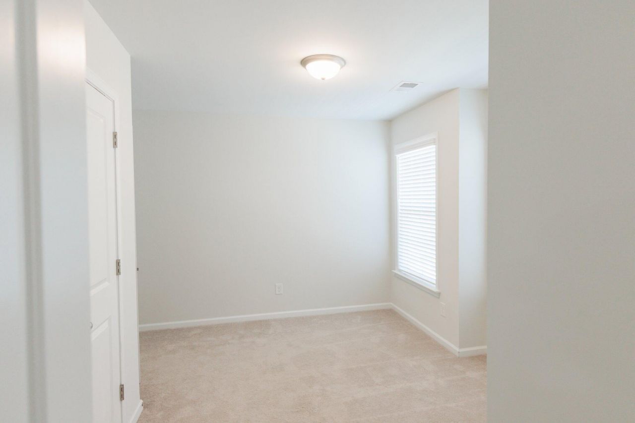 516 Alderly Drive Photo 20