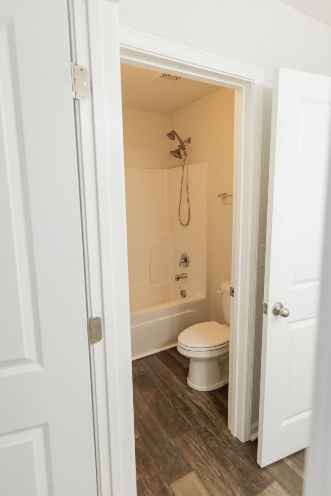 516 Alderly Drive Photo 22