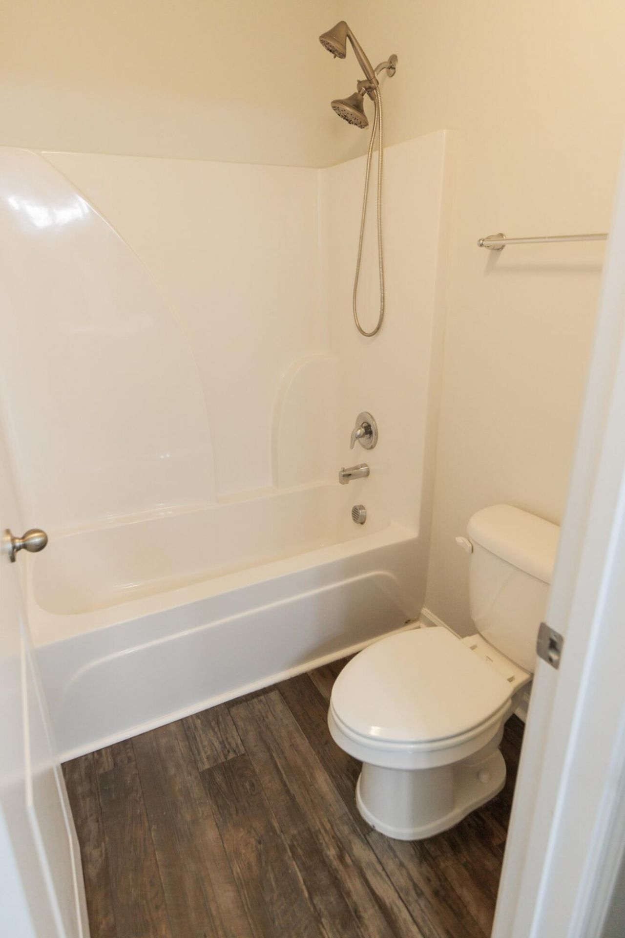 516 Alderly Drive Photo 24