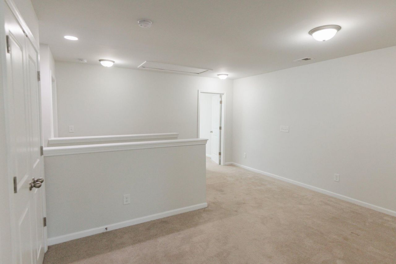 516 Alderly Drive Photo 31