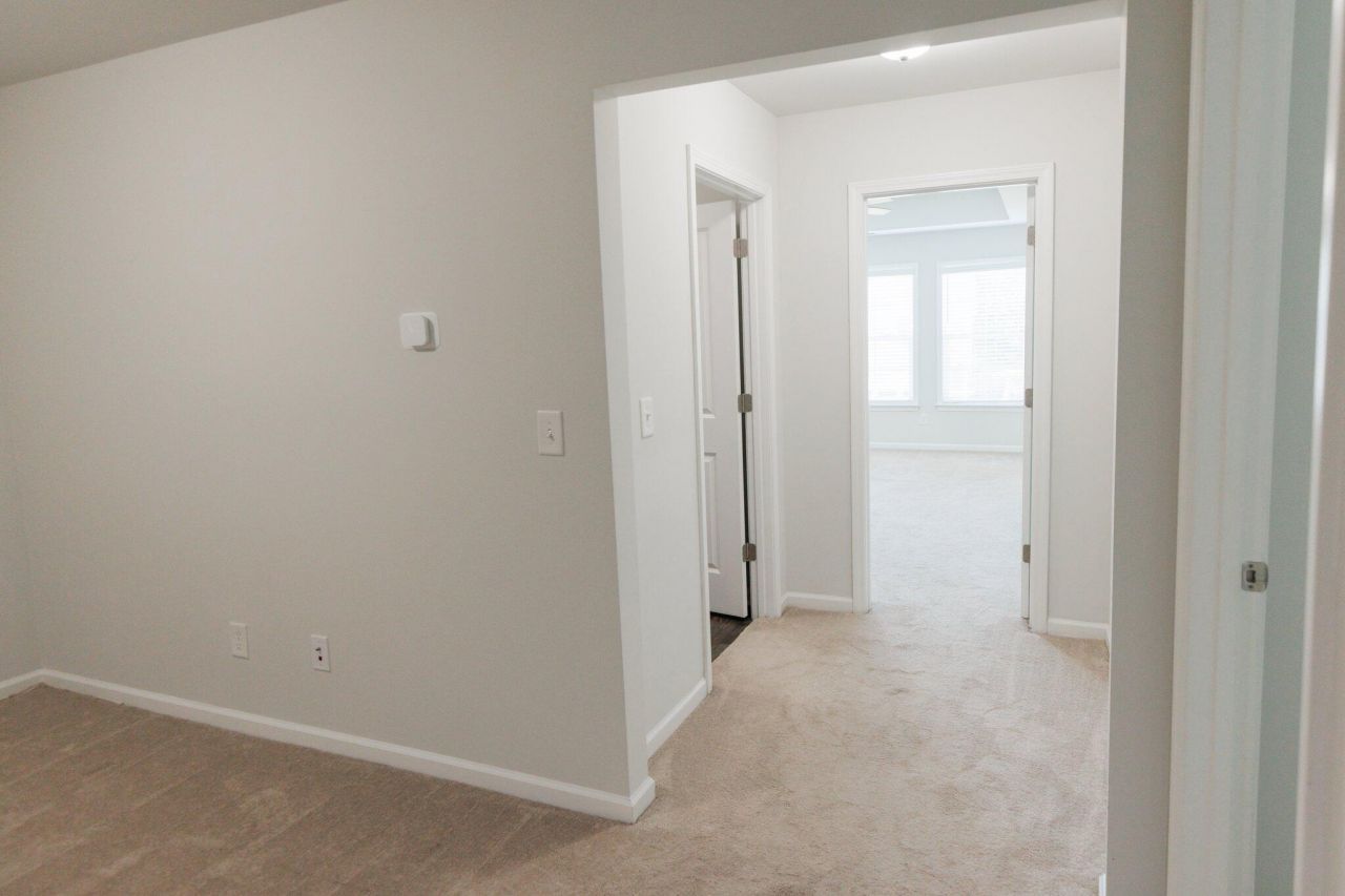 516 Alderly Drive Photo 34