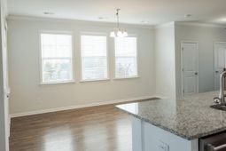 516 Alderly Drive photo 4
